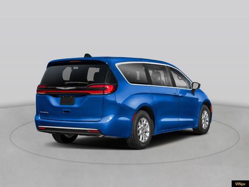 New 2026 Chrysler Pacifica Select image 2