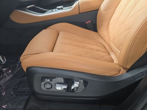 Used 2026 BMW X5 xDrive40i w/ Climate Comfort Package image 32