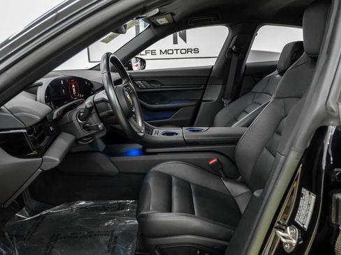 Used 2023 Porsche Taycan image 28