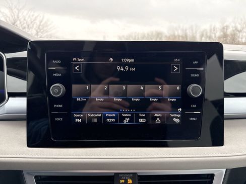 New 2026 Volkswagen Taos SE image 17