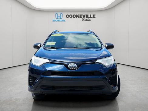 Used 2017 Toyota RAV4 LE FWD image 3