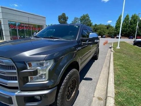 Used 2017 Ford F150 Platinum w/ Equipment Group 701A Luxury AWD/4WD image 10