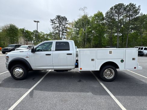 New 2026 RAM 5500 Tradesman w/ Chrome Appearance Group AWD/4WD image 8