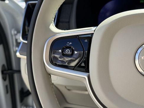 New 2026 Volvo XC90 B6 Ultra image 18