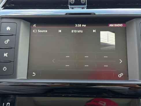 Used 2017 Jaguar XE image 30