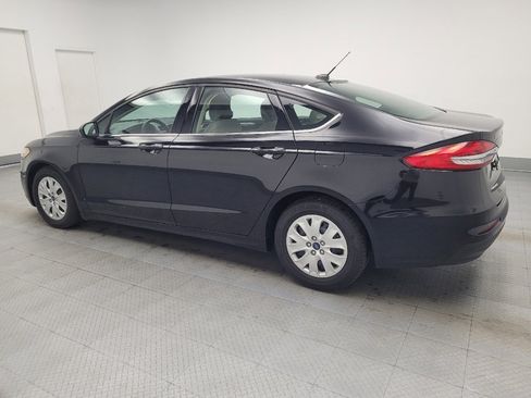 Used 2019 Ford Fusion S image 3
