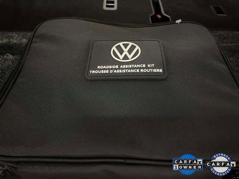 Used 2025 Volkswagen Atlas Cross Sport SE w/ Black Wheel Package image 85