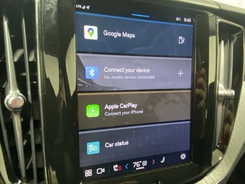 Certified 2025 Volvo XC60 B5 Plus image 17