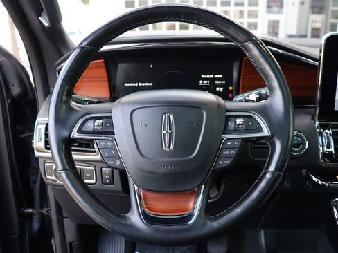 Used 2019 Lincoln Navigator L Reserve image 14