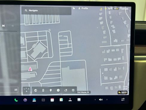 Used 2023 Tesla Model S Base image 14