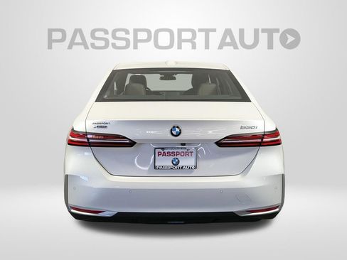 Used 2025 BMW 530i xDrive AWD/4WD image 6
