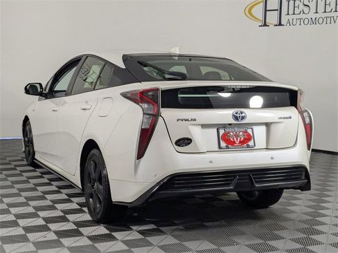 Used 2017 Toyota Prius Four image 5