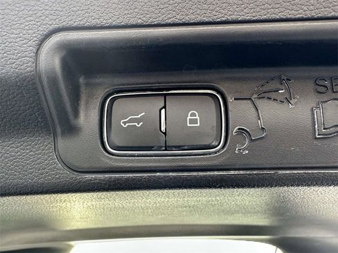 Used 2020 Ford Explorer ST w/ Premium Technology Package image 9