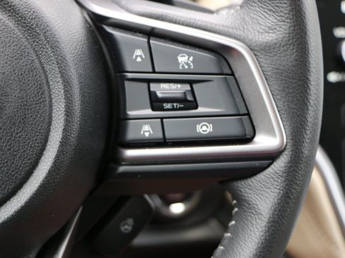 Used 2025 Subaru Outback Limited AWD/4WD image 22