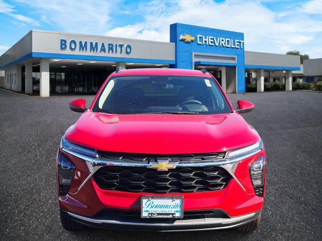New 2026 Chevrolet Trax LT w/ Driver Confidence Package FWD image 5