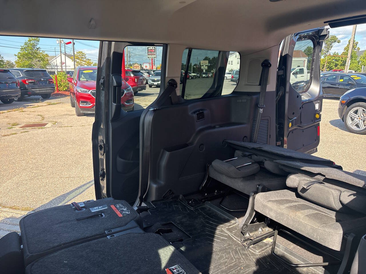 Used 2016 Ford Transit Connect XLT FWD image 9