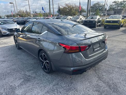 Certified 2025 Nissan Altima 2.5 SR image 8