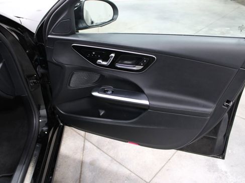Used 2025 Mercedes-Benz C 300 Sedan image 21