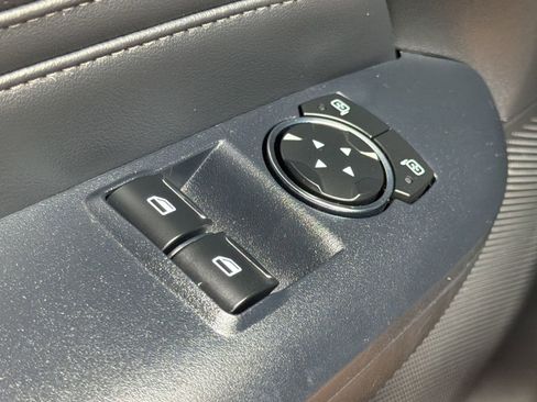 Used 2025 Ford Mustang GT Premium RWD image 17