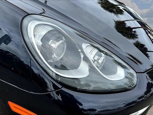 Used 2017 Porsche Cayenne AWD/4WD image 30