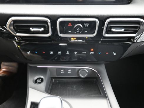 New 2026 Nissan Sentra SR w/ SR Premium Package image 17