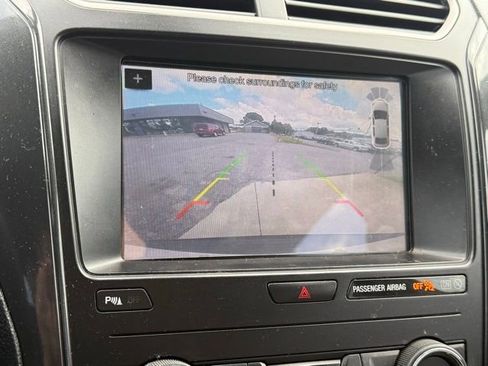 Used 2019 Ford Explorer XLT w/ Equipment Group 202A FWD image 27