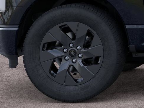 New 2025 Ford F150 Lightning Flash AWD/4WD image 19