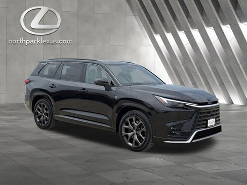 Certified 2026 Lexus TX 500h AWD w/ Technology Package image 5