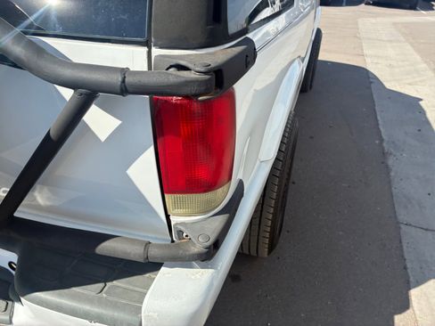 Used 1998 GMC Jimmy SLS w/ Marketing Opt Pkg 2 image 24