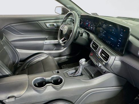 Used 2024 Ford Mustang GT Premium image 6