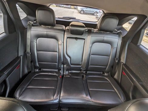 Used 2020 Ford Escape SEL image 16