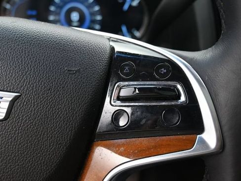 Used 2017 Cadillac Escalade Luxury AWD/4WD image 21