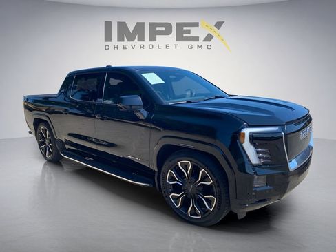 Used 2025 GMC Sierra EV Denali AWD/4WD image 8