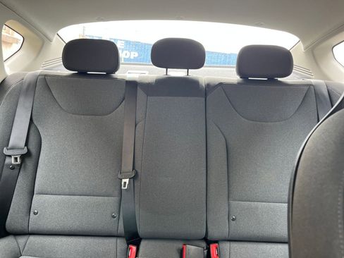 Used 2025 Kia K4 LXS image 37