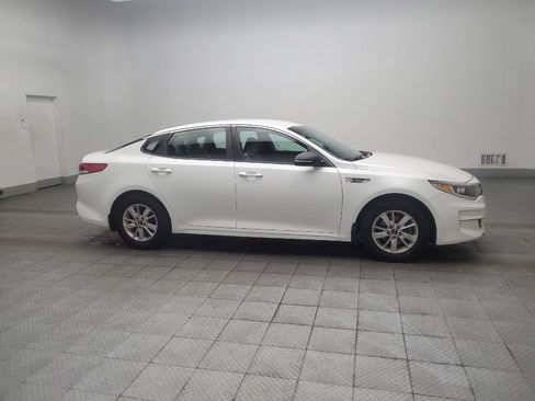 Used 2016 Kia Optima LX FWD image 11