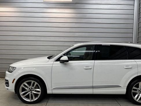 Used 2017 Audi Q7 3.0T Prestige AWD/4WD image 3