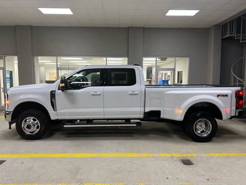 New 2026 Ford F350 XLT w/ XLT Premium Package image 4