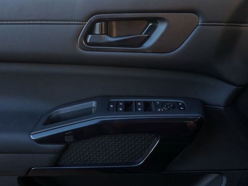 New 2025 Nissan Pathfinder SV image 24