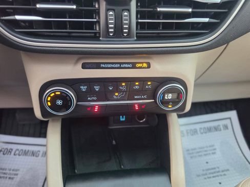 Used 2020 Ford Escape SE Sport FWD image 49