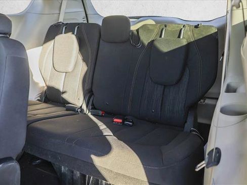 Used 2018 Chrysler Pacifica Touring Plus w/ Tire & Wheel Group image 25