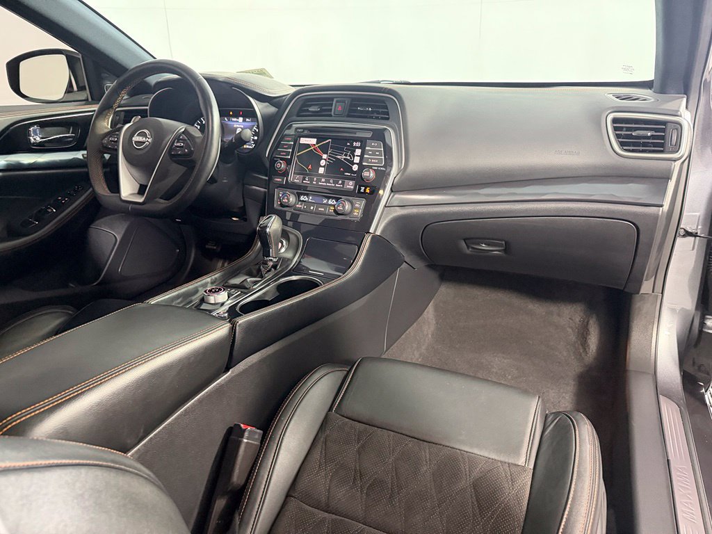 Used 2023 Nissan Maxima SR w/ Sport Mat Group FWD image 18