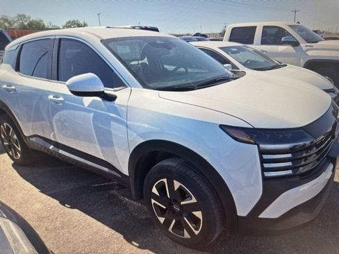 Certified 2025 Nissan Kicks SV AWD/4WD image 10