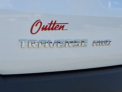 Used 2023 Chevrolet Traverse LT AWD/4WD image 30