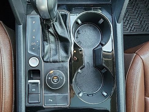 Certified 2022 Volkswagen Atlas SEL image 11