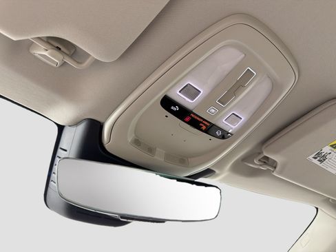 Certified 2023 Volvo XC90 B5 Plus w/ Protection Package AWD/4WD image 19