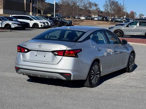 Used 2024 Nissan Altima 2.5 SV image 21