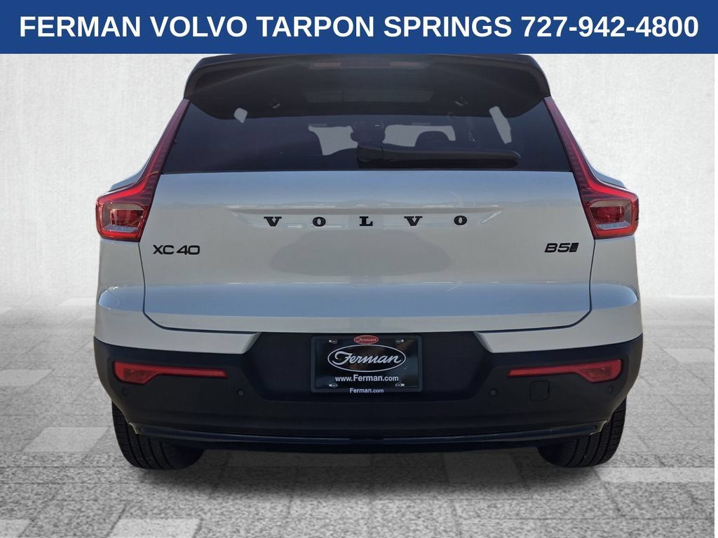 New 2026 Volvo XC40 B5 Ultra w/ Protection Package Premier AWD/4WD image 8