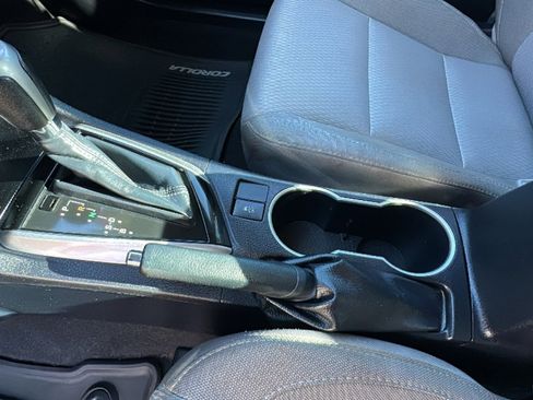 Used 2014 Toyota Corolla LE image 13