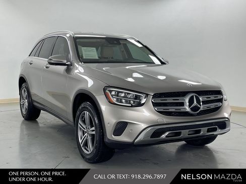 Used 2022 Mercedes-Benz GLC 300 4MATIC image 4