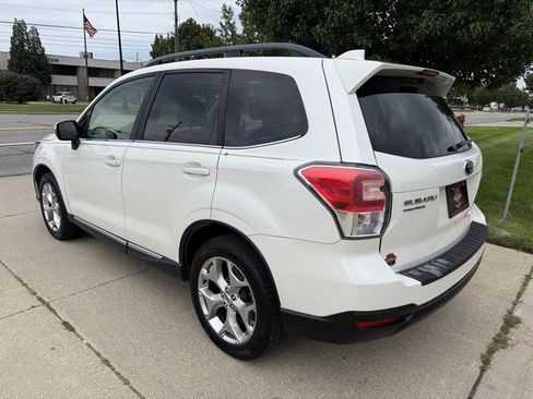 Used 2017 Subaru Forester 2.5i Touring AWD/4WD image 7